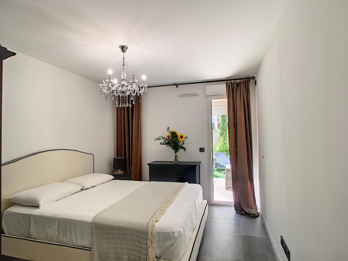 Palm Beach Apartment With A Pool In The Residence Κάννες Εξωτερικό φωτογραφία