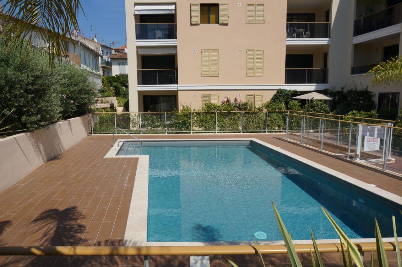 Palm Beach Apartment With A Pool In The Residence Κάννες Εξωτερικό φωτογραφία