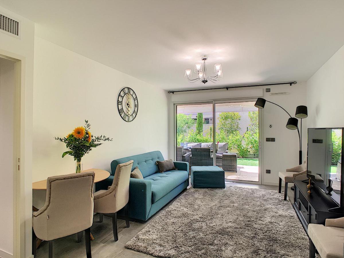 Palm Beach Apartment With A Pool In The Residence Κάννες Εξωτερικό φωτογραφία
