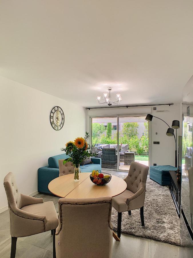 Palm Beach Apartment With A Pool In The Residence Κάννες Εξωτερικό φωτογραφία